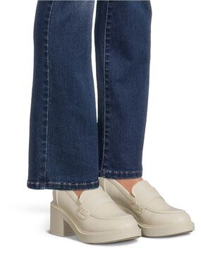 No Boundaries Women’s Chunky Heel Loafers Cream Size 11 NWT Platform Slip-On